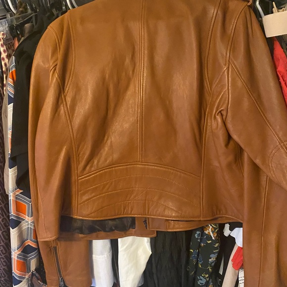 Leather jacket - Picture 5 of 11